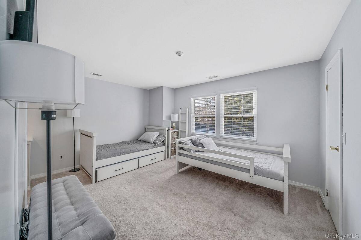 #14 photo, 23 Gazebo Lane, Holtsville , NY 11742