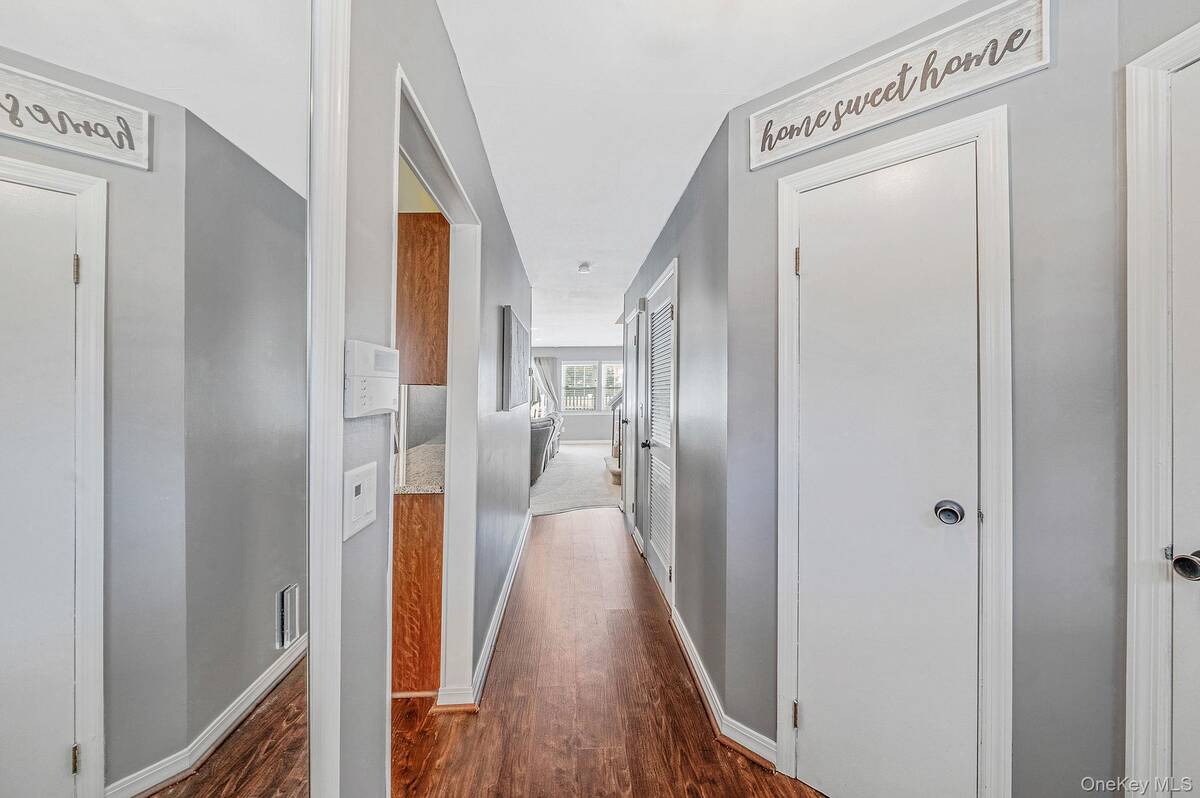 #2 photo, 23 Gazebo Lane, Holtsville , NY 11742