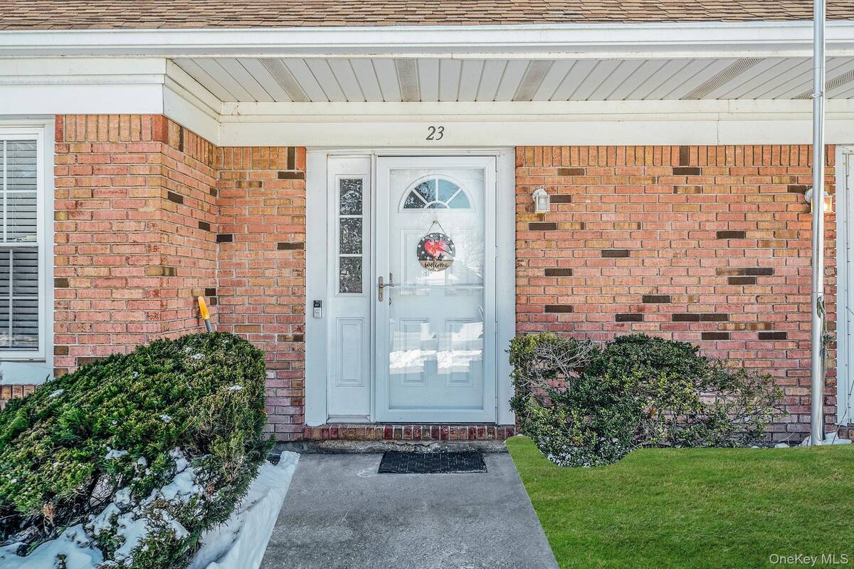 #24 photo, 23 Gazebo Lane, Holtsville , NY 11742