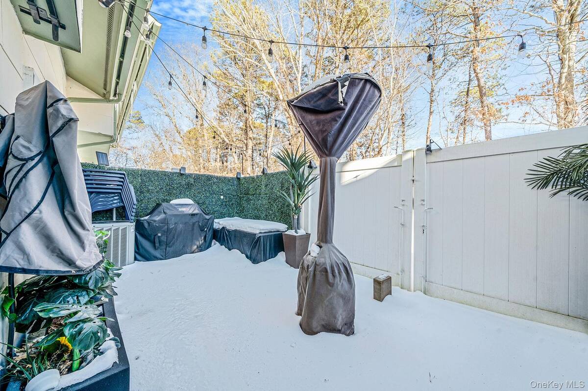 #2 photo, 97 Drexelgate Court, Middle Island , NY 11953