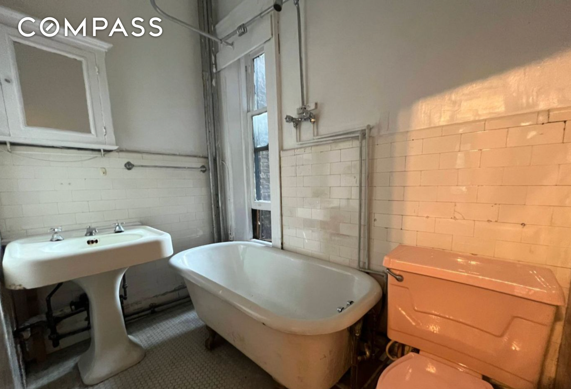 #4 photo, 574 7th Street, 브루클린 Park Slope , NY 11215