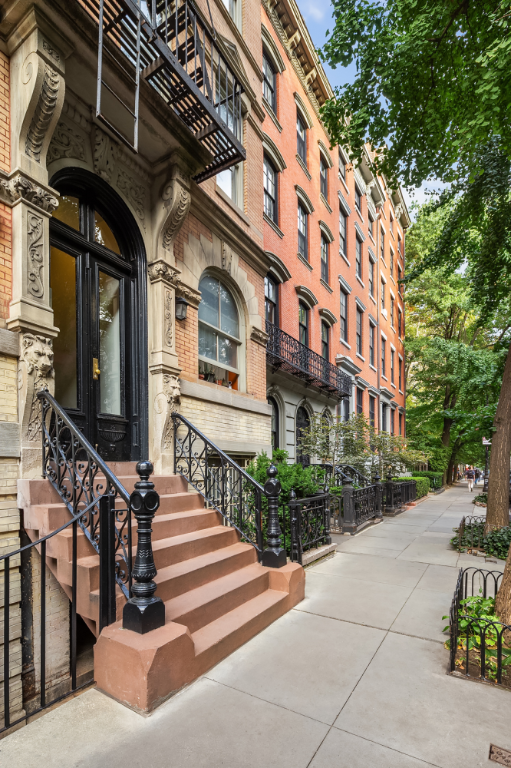 #15 photo, 121 E 10TH Street, East Village , NY 10003