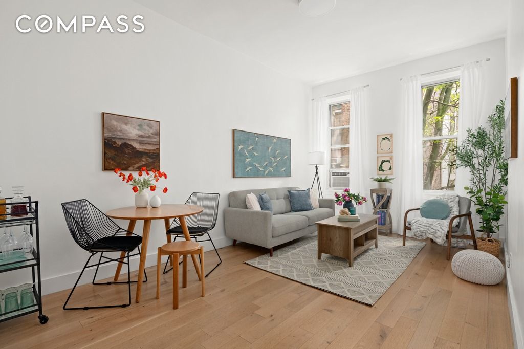 #1 photo, 406 W 46th Street, Hell's Kitchen , NY 10036