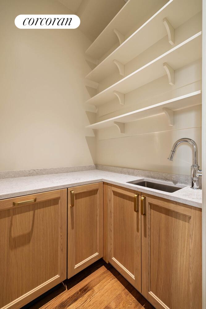 #14 photo, 44 E 82ND Street, Upper East Side , NY 10028