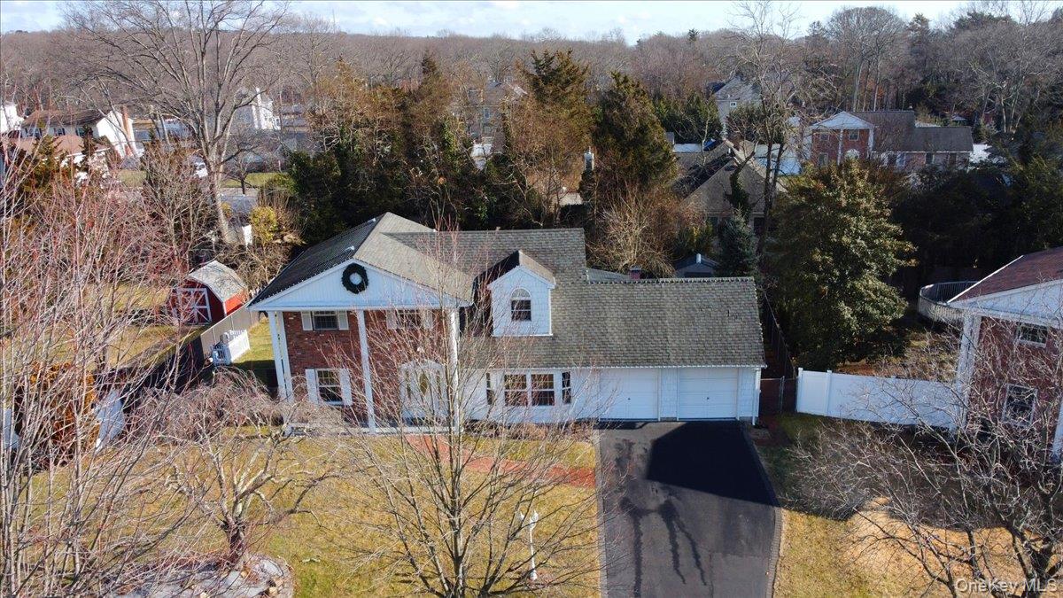 #1 photo, 5 Mary Lu Drive, सफ़ोक काउंटी Holtsville , NY 11742