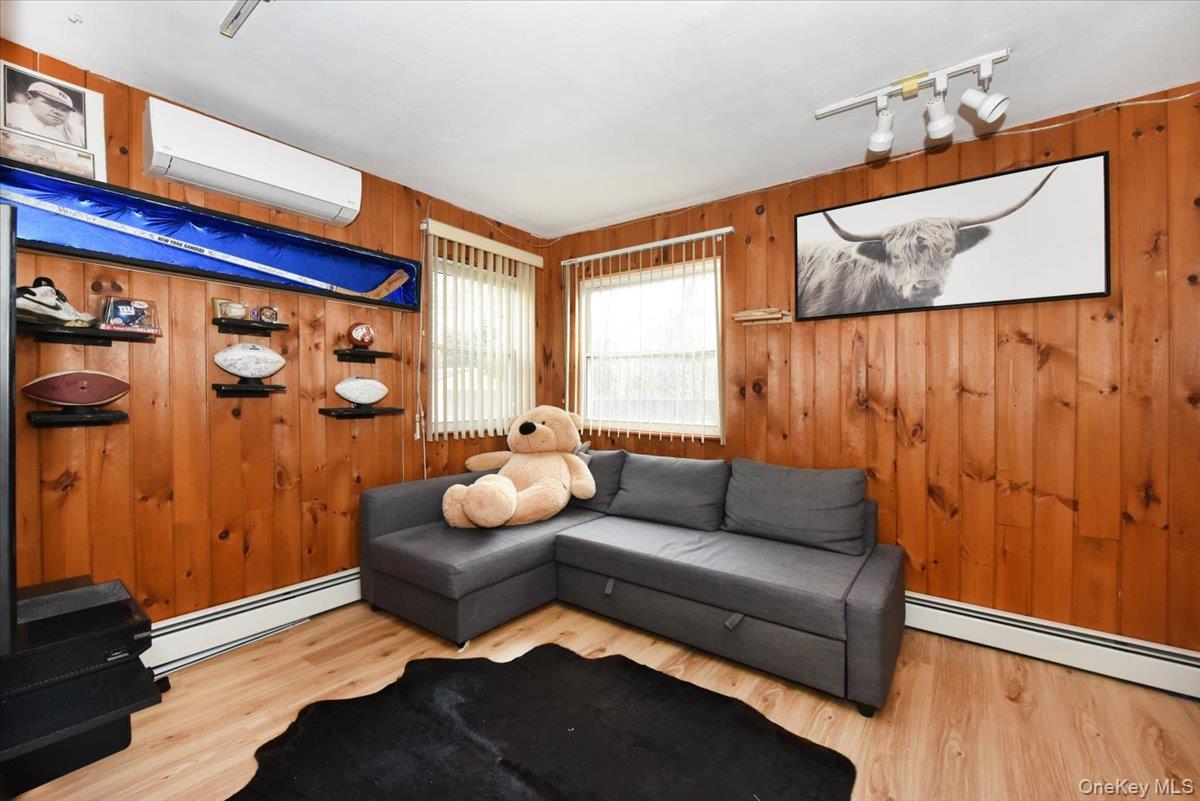 #15 photo, 5 Mary Lu Drive, सफ़ोक काउंटी Holtsville , NY 11742