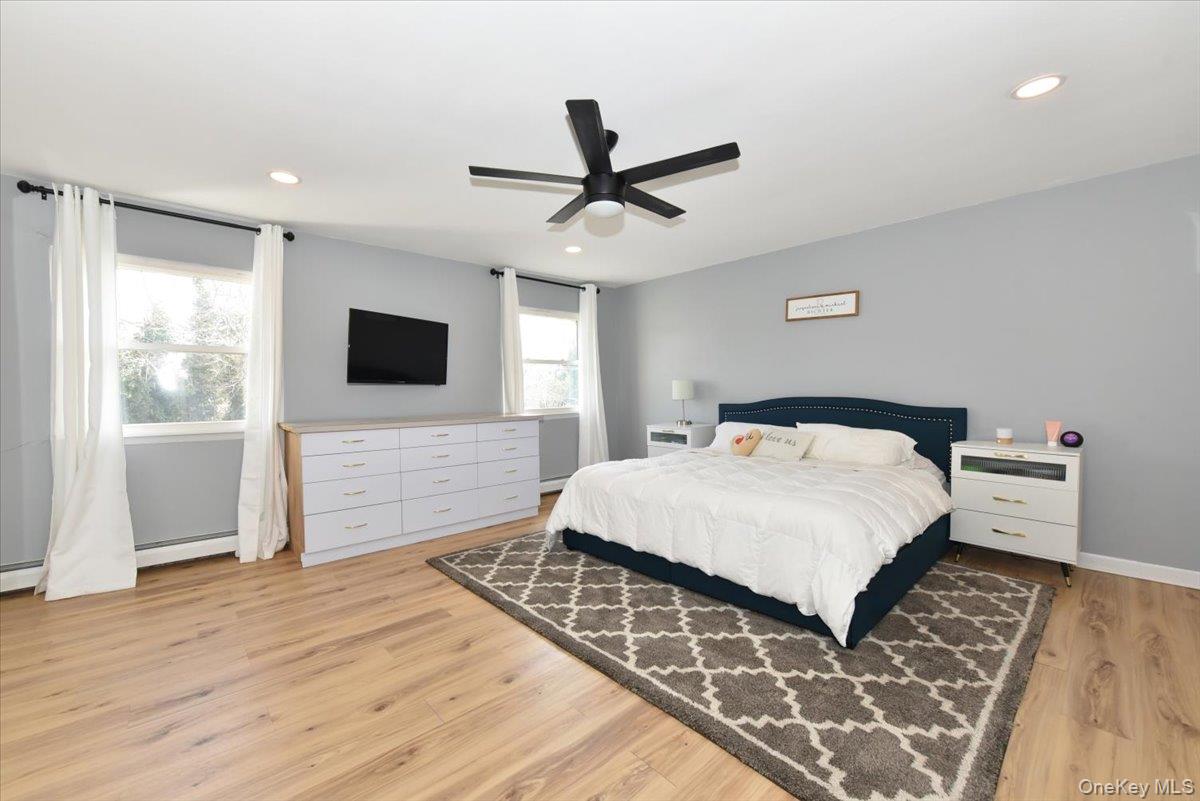 #16 photo, 5 Mary Lu Drive, सफ़ोक काउंटी Holtsville , NY 11742