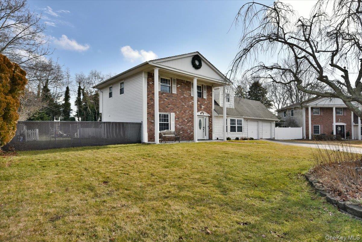 #3 photo, 5 Mary Lu Drive, सफ़ोक काउंटी Holtsville , NY 11742