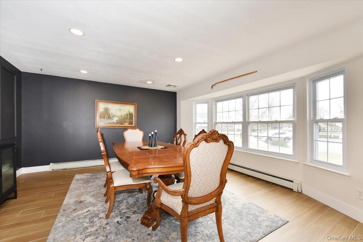 #9 photo, 5 Mary Lu Drive, सफ़ोक काउंटी Holtsville , NY 11742