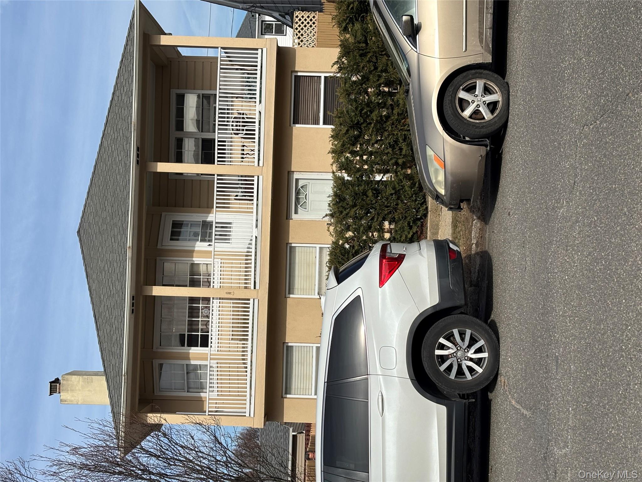 #1 photo, 167 W Chester Street, नासाउ काउंटी Long Beach , NY 11561