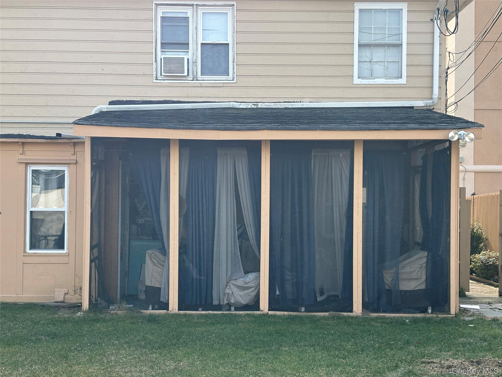 #11 photo, 167 W Chester Street, नासाउ काउंटी Long Beach , NY 11561