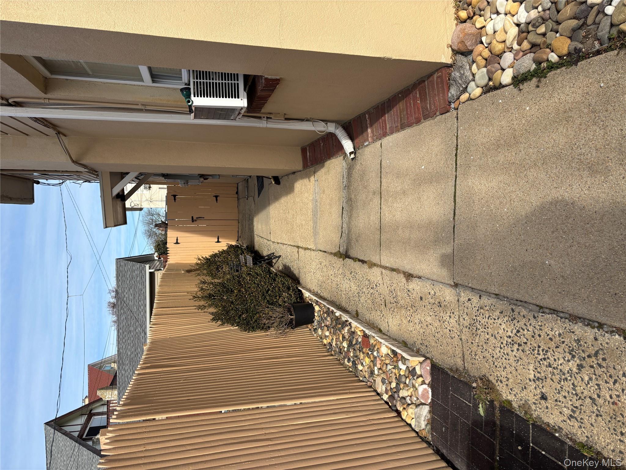 #9 photo, 167 W Chester Street, नासाउ काउंटी Long Beach , NY 11561