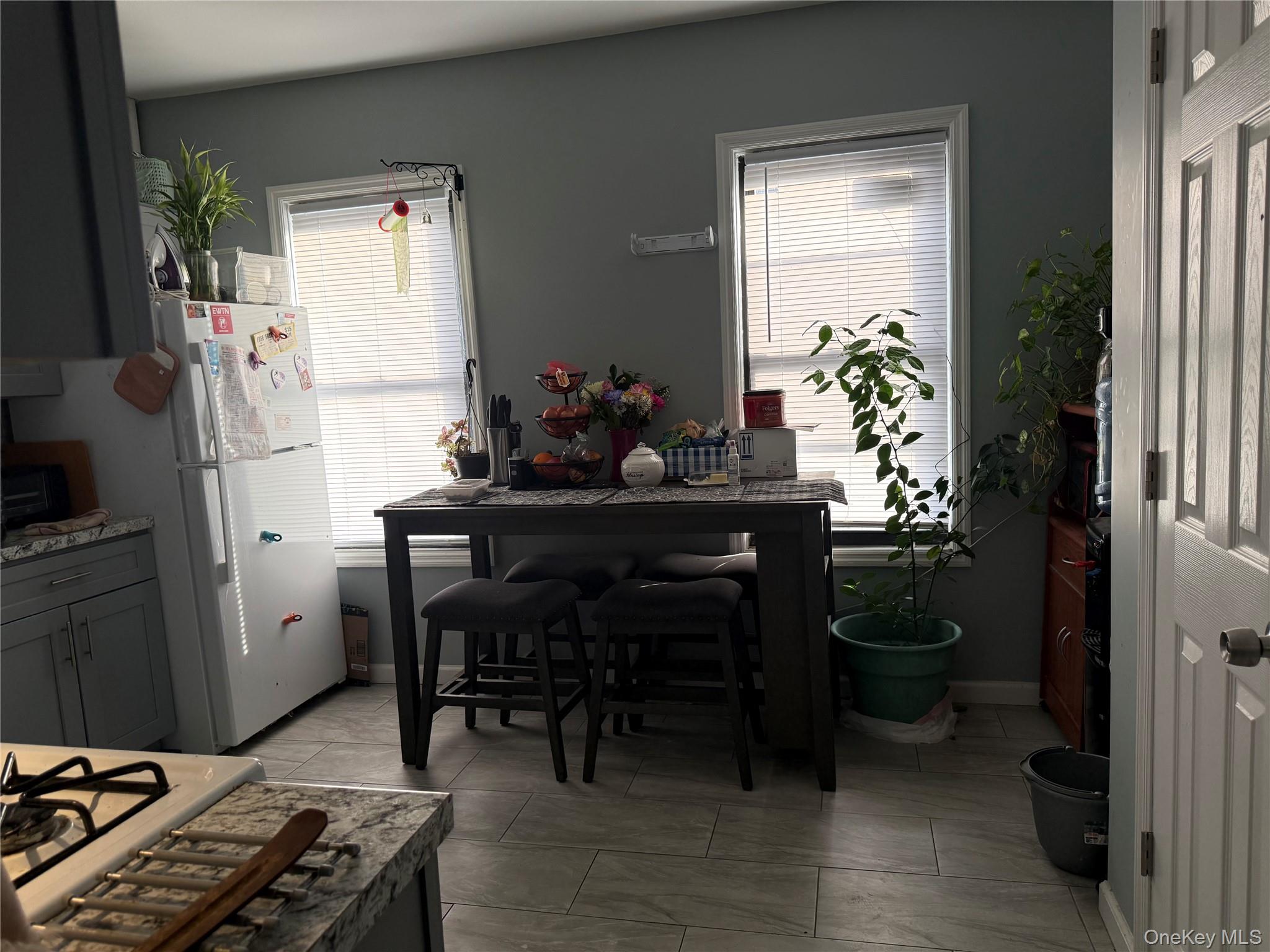 #4 photo, 9817 217th Lane, कुईंस Queens Village , NY 11429