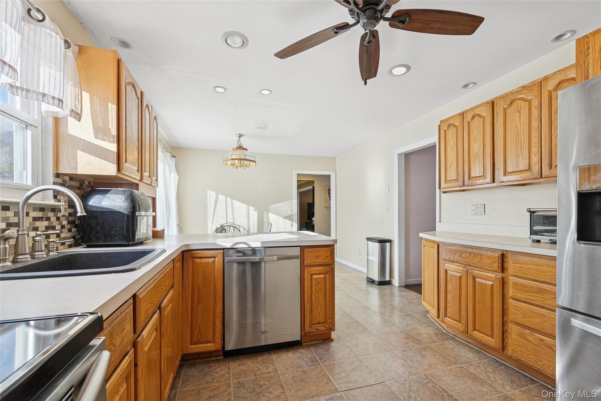 #10 photo, 12 Ormand Avenue, सफ़ोक काउंटी Medford , NY 11763