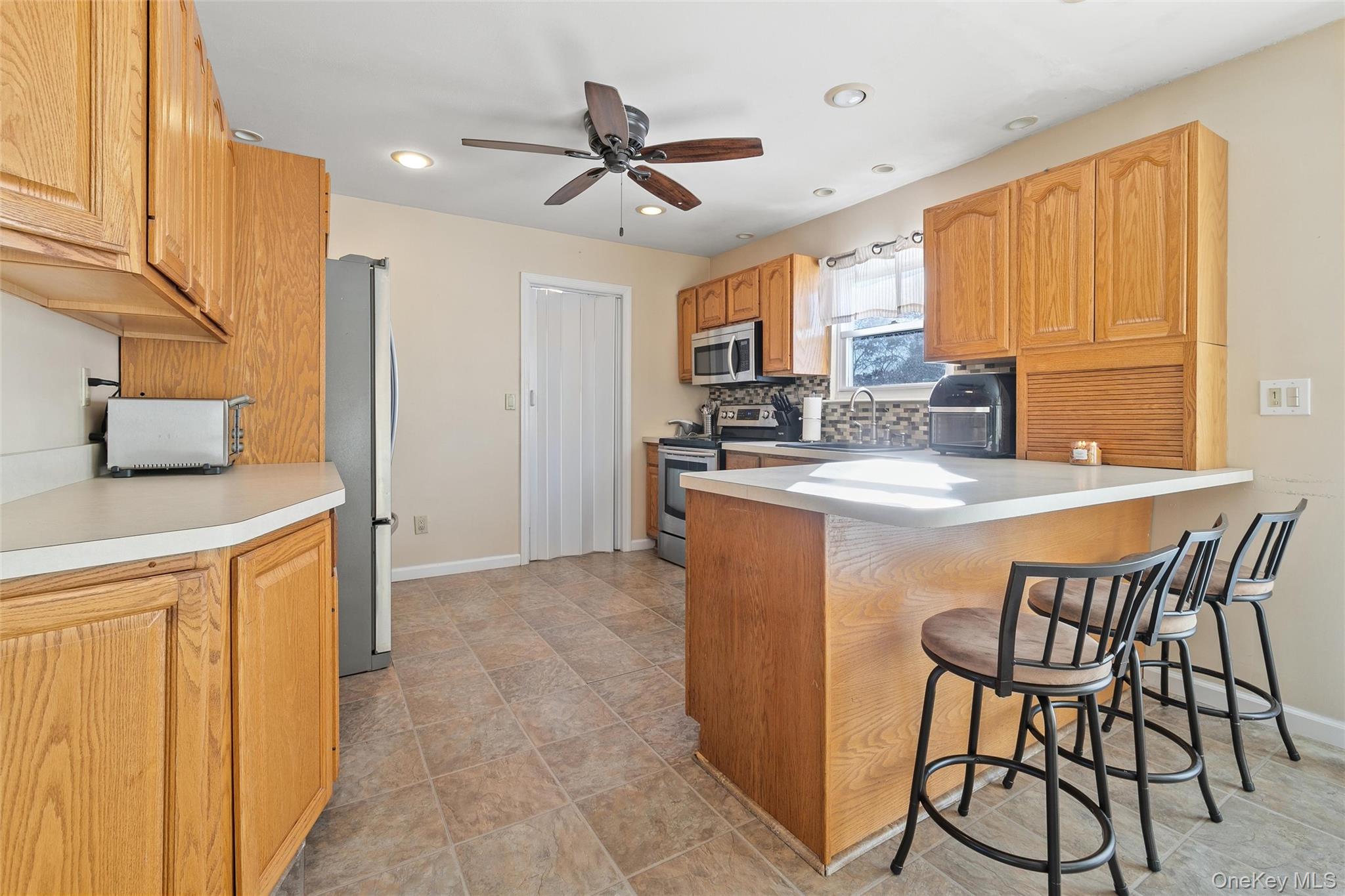 #7 photo, 12 Ormand Avenue, सफ़ोक काउंटी Medford , NY 11763