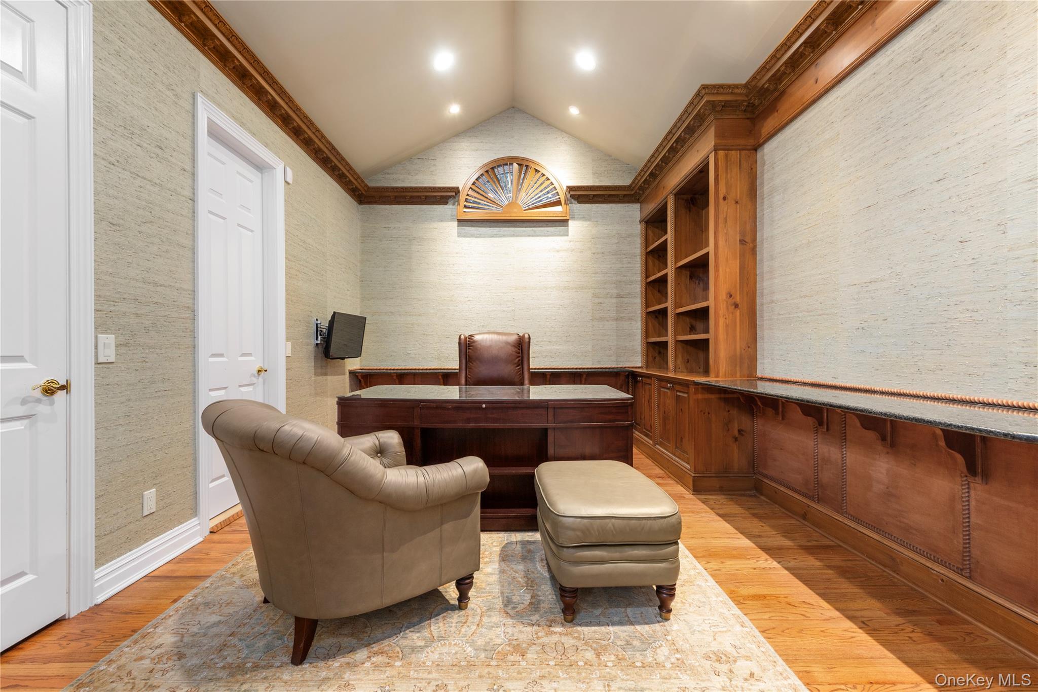 #4 photo, 38 Stone Hill Drive, नासाउ काउंटी Manhasset , NY 11030