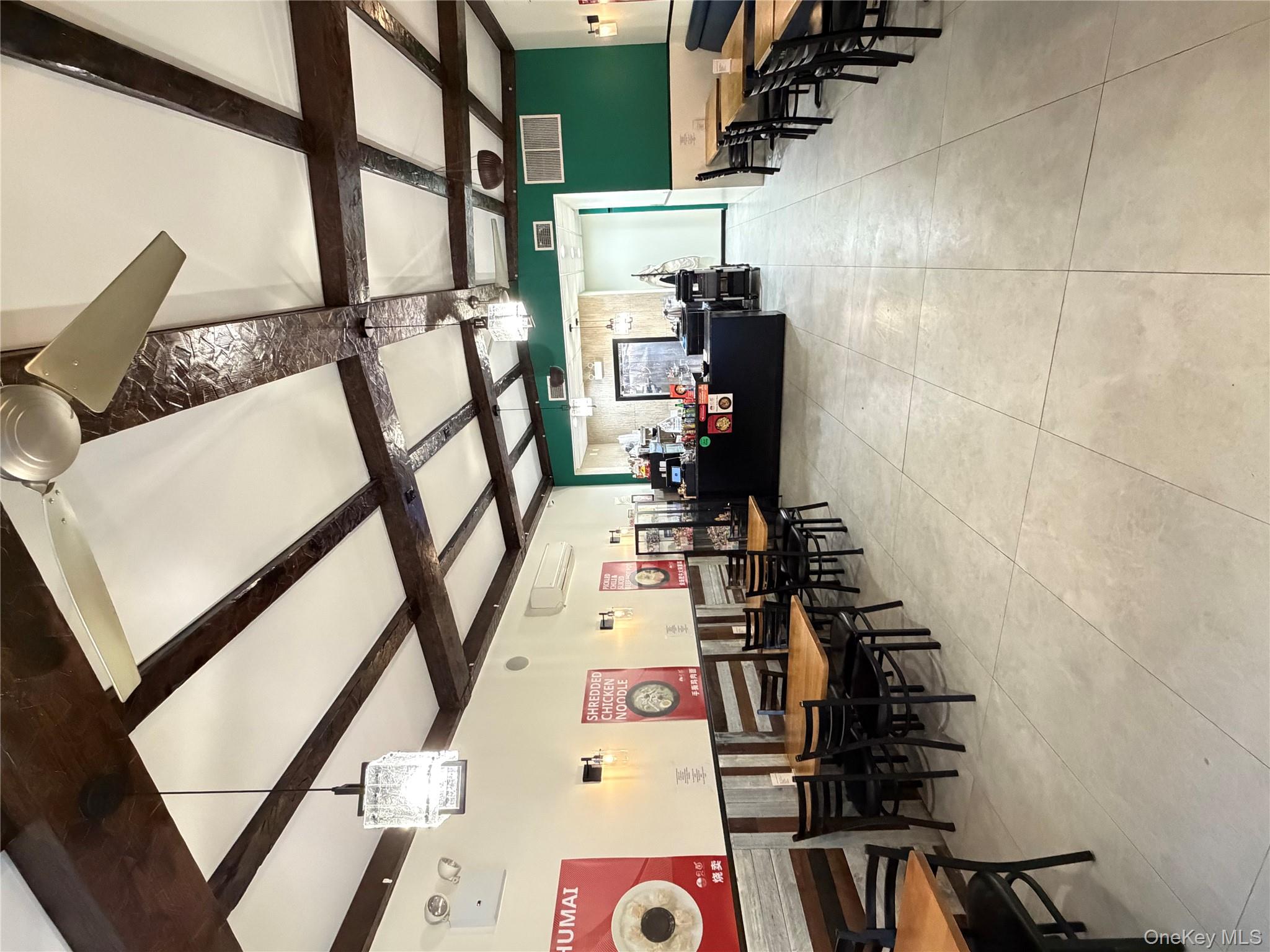 #1 photo, 4425 Douglaston Parkway, クイーンズ区 Douglaston , NY 11363