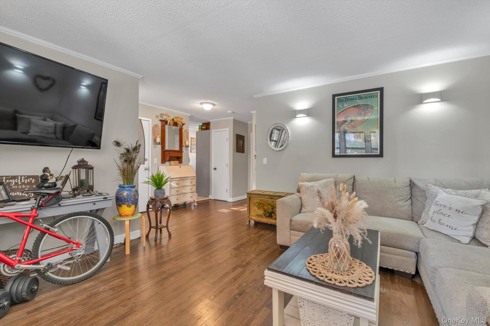 #4 photo, 65 W Broadway, नासाउ काउंटी Long Beach , NY 11561