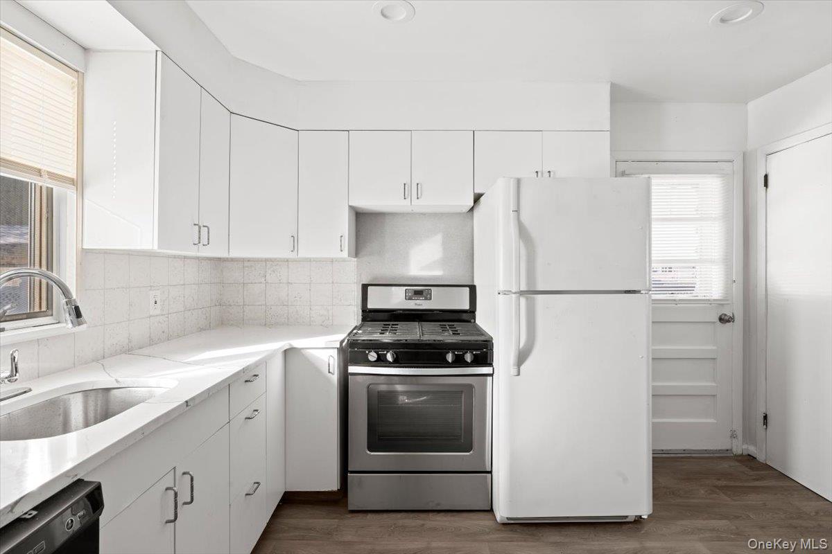 #12 photo, 119 S 6th Street, Bethpage , NY 11714