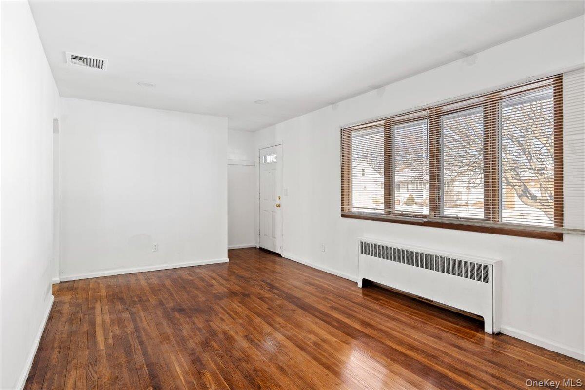 #7 photo, 119 S 6th Street, Bethpage , NY 11714