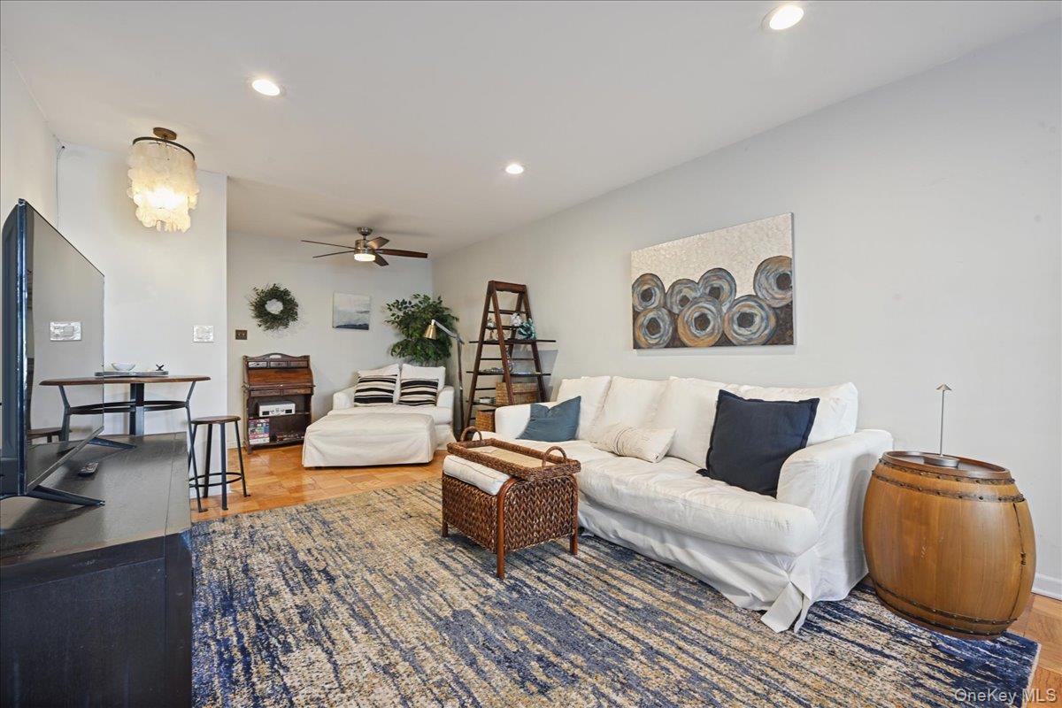 #8 photo, 700 Shore Road, 长岛 Long Beach , NY 11561