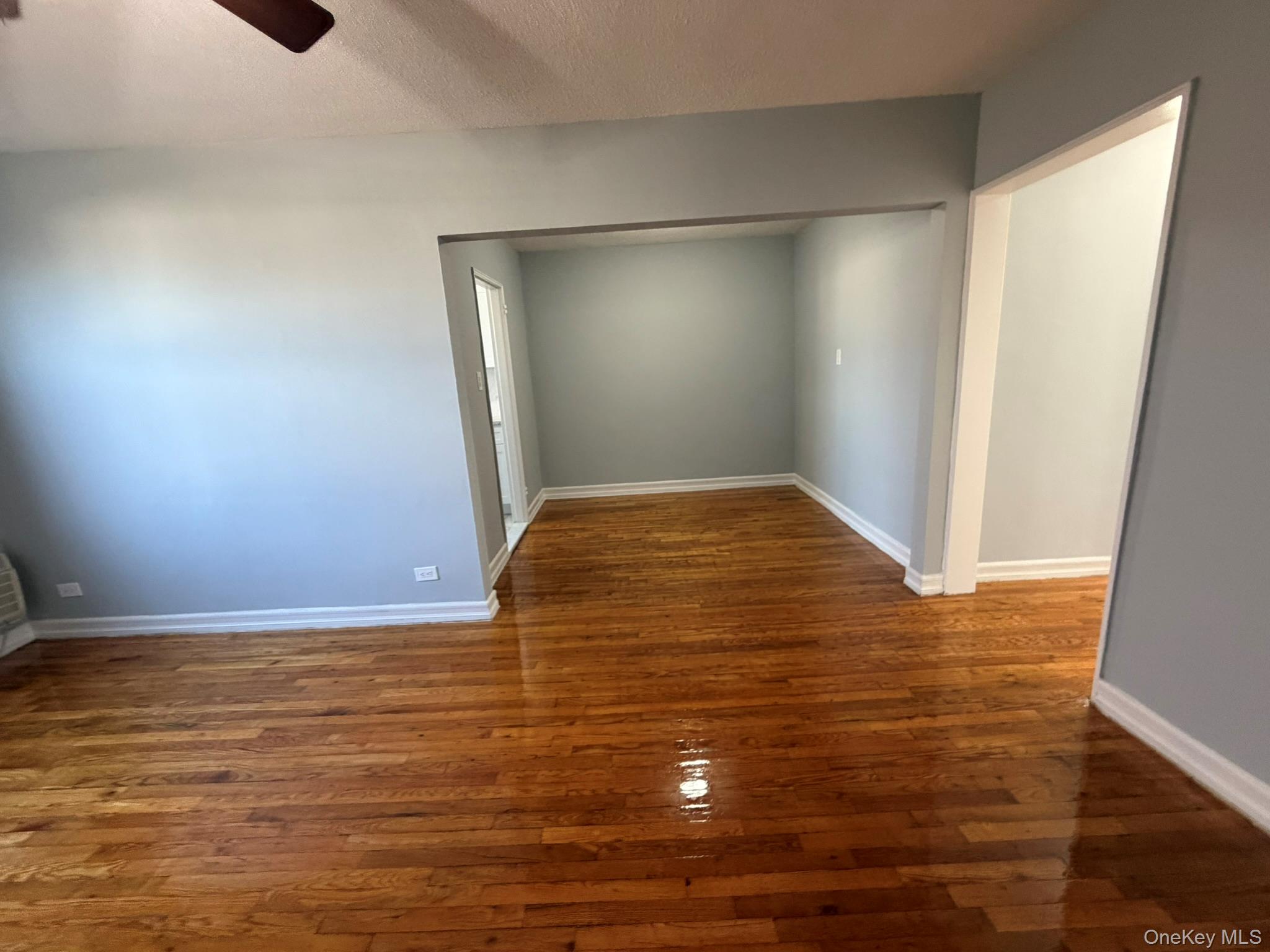 #10 photo, 70-43 Park Drive East B, কুইন্‌স Kew Garden Hills , NY 11367