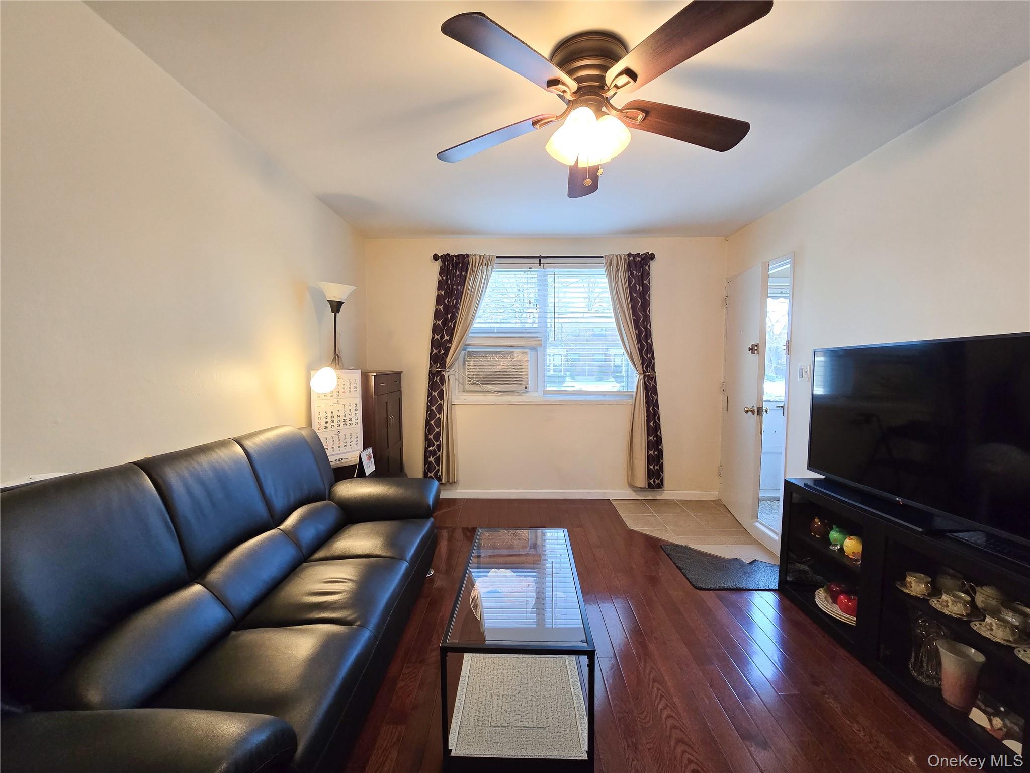 #12 photo, 218-09 73 Avenue, Bayside , NY 11364