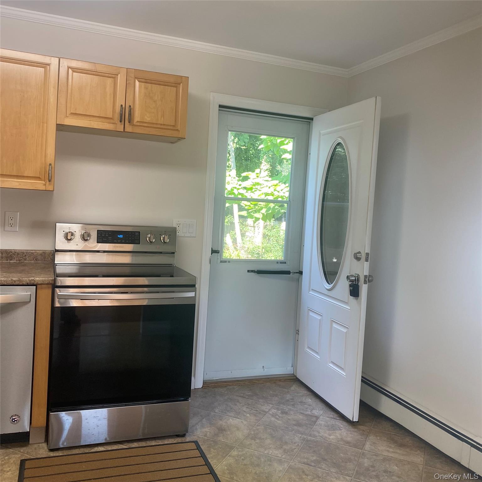 #4 photo, 282 Laurel Road, 롱 아일랜드 East Northport , NY 11731