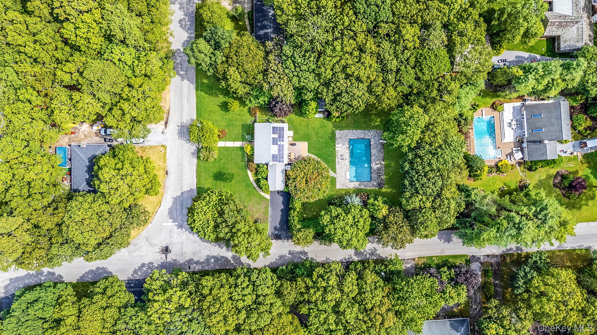 #10 photo, 19 Pine Tree Lane, সাফোক কাউন্টি East Quogue , NY 11942