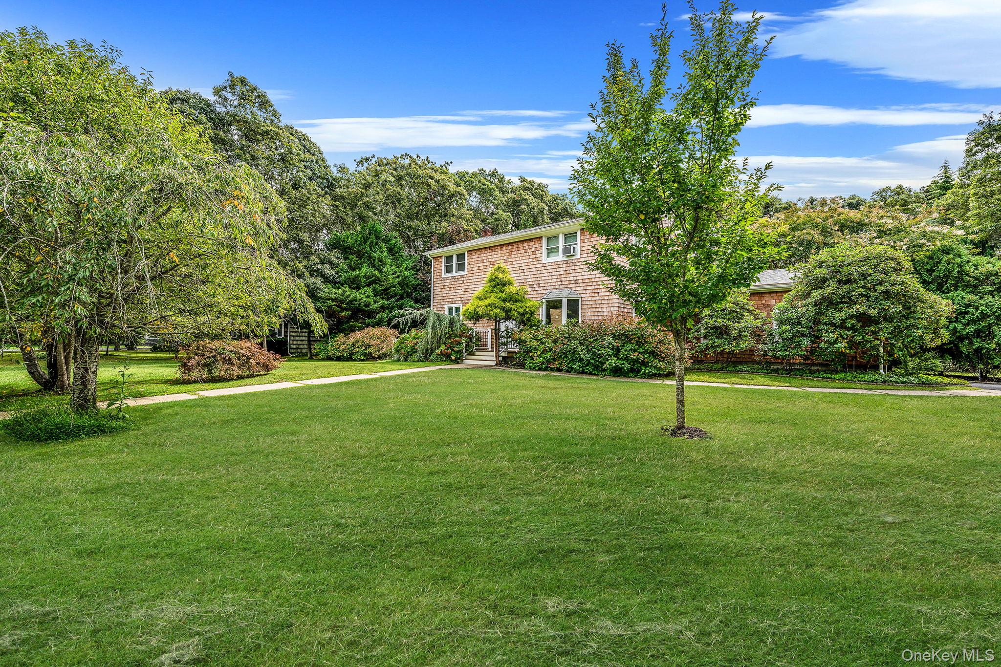 #2 photo, 19 Pine Tree Lane, সাফোক কাউন্টি East Quogue , NY 11942