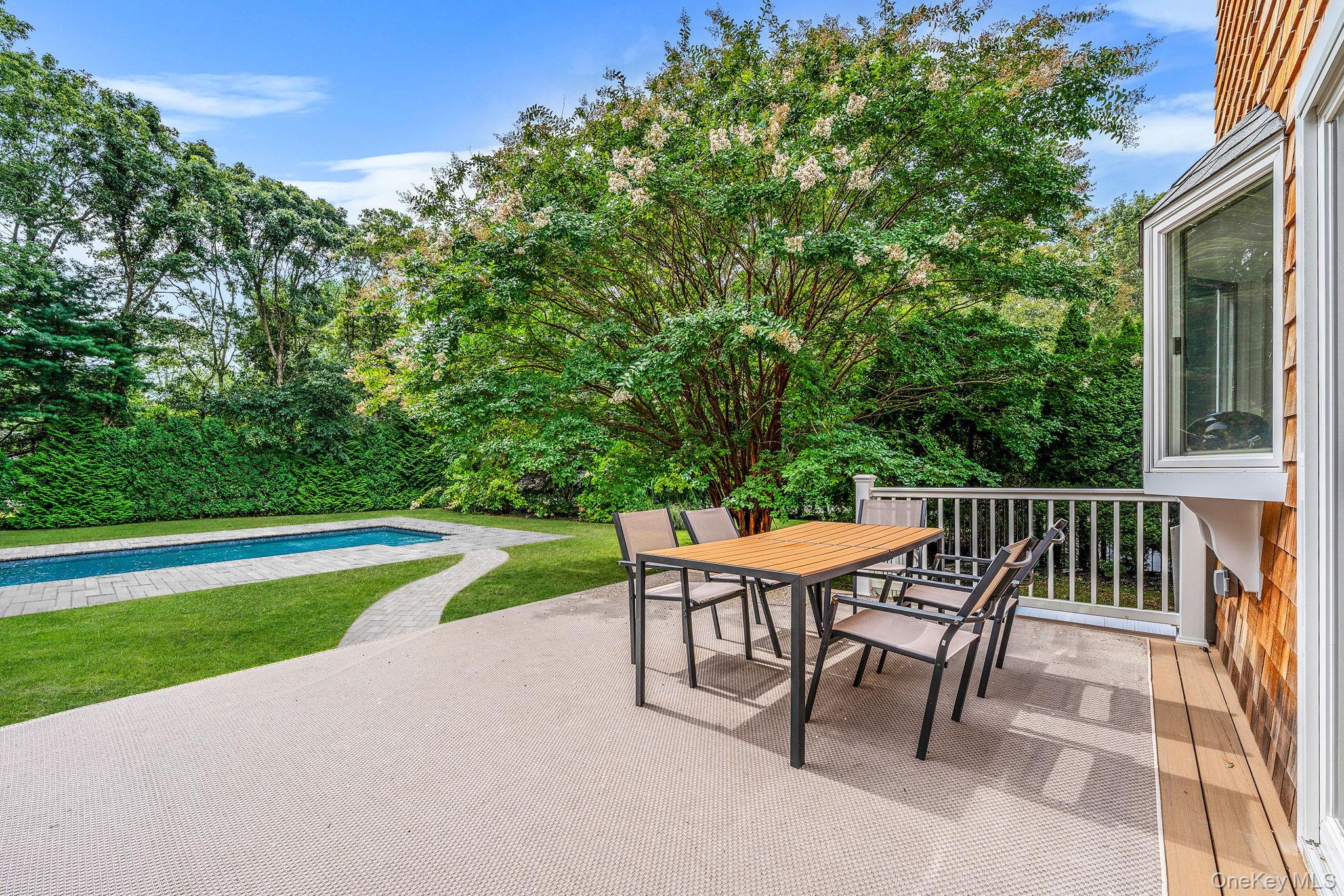 #4 photo, 19 Pine Tree Lane, সাফোক কাউন্টি East Quogue , NY 11942