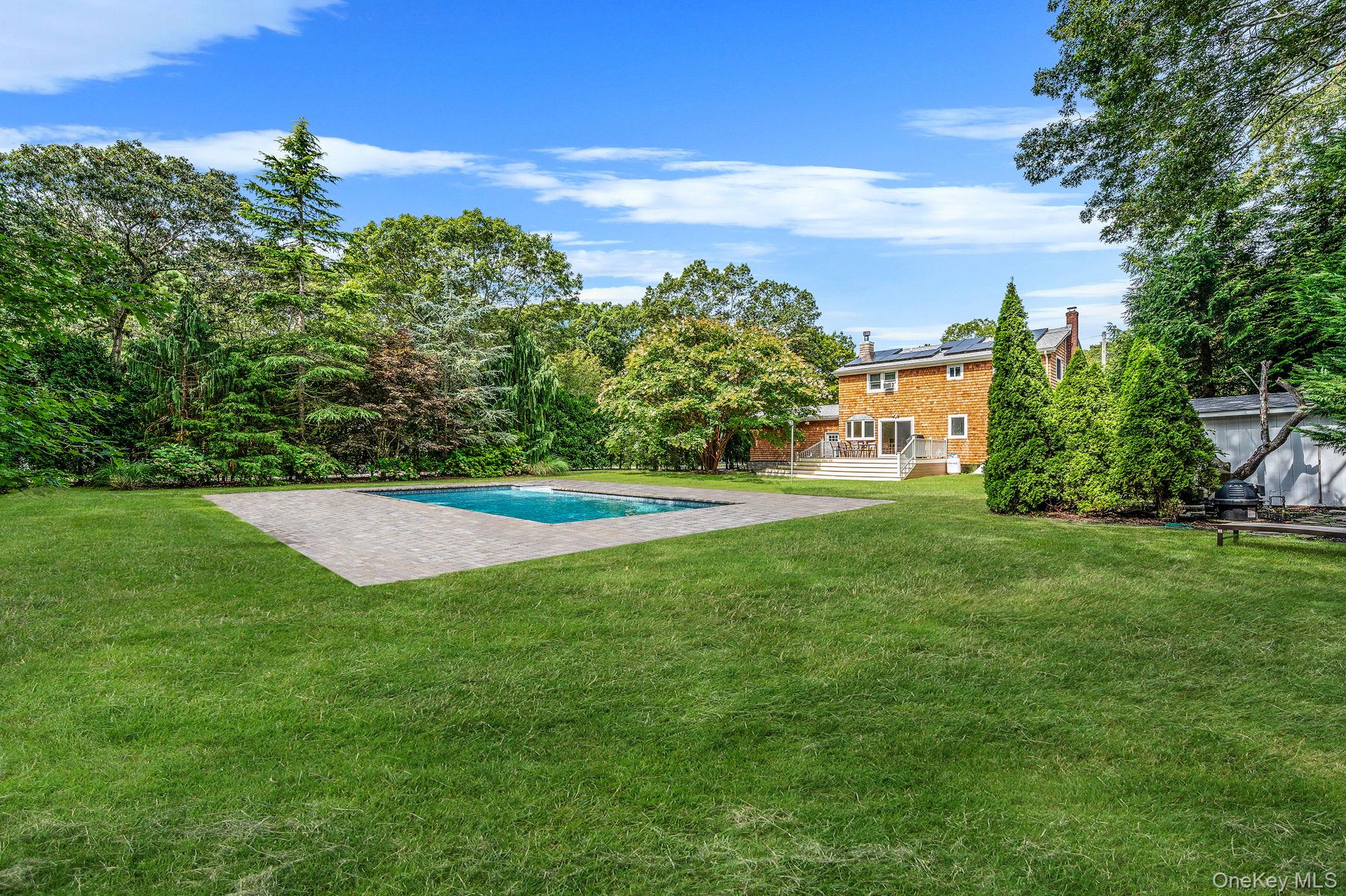 #8 photo, 19 Pine Tree Lane, সাফোক কাউন্টি East Quogue , NY 11942