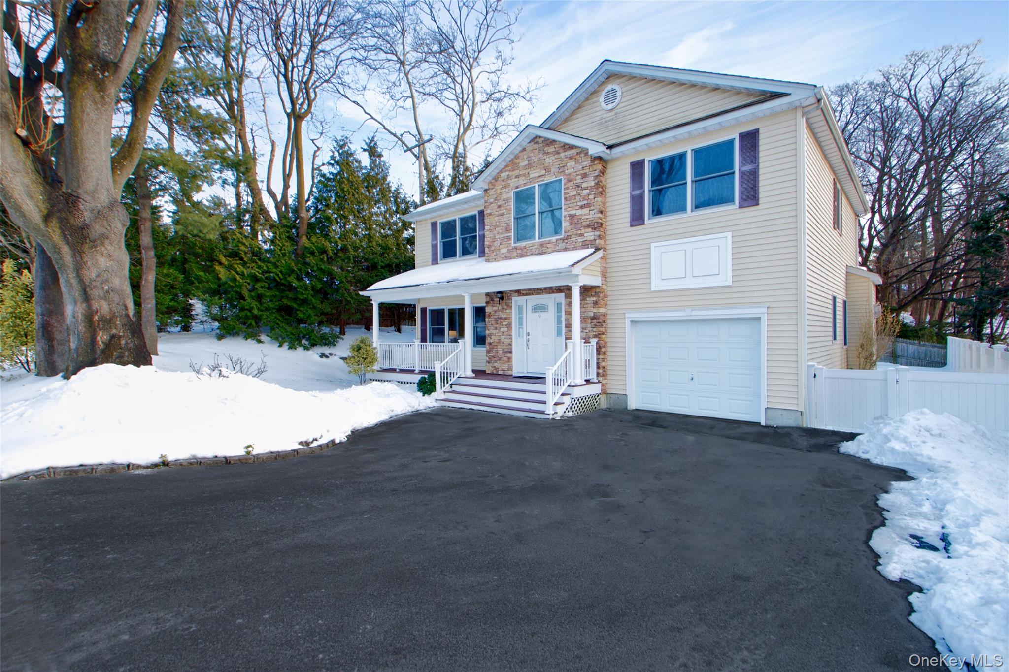 #1 photo, 9 Revere Road, নাসাউ কাউন্টি Port Washington , NY 11050