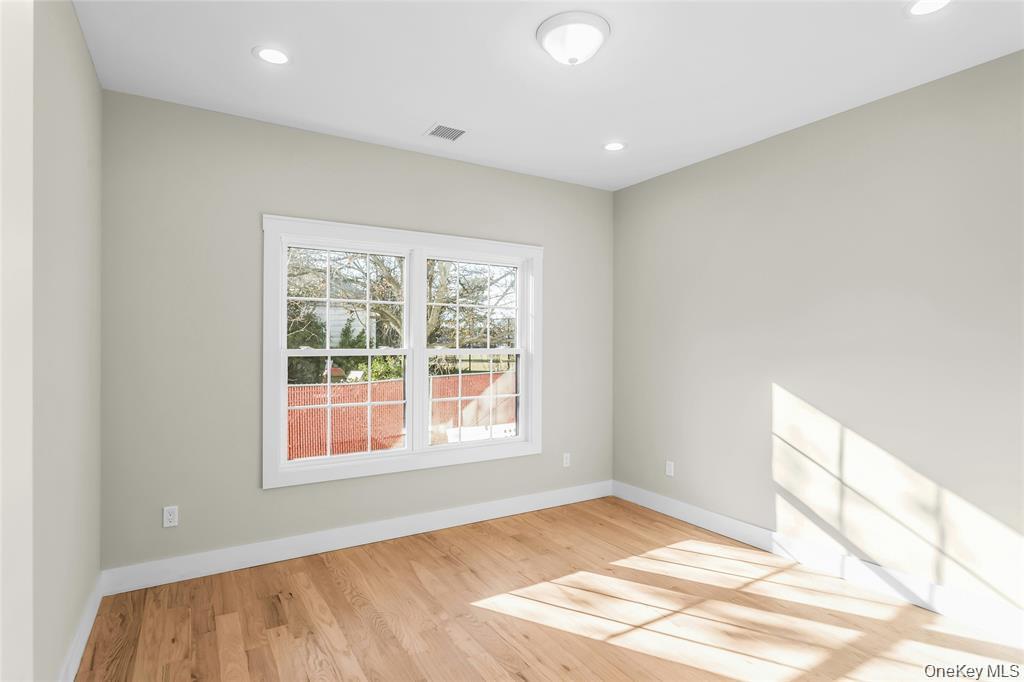 #13 photo, 2510 Haff Avenue, नासाउ काउंटी North Bellmore , NY 11710