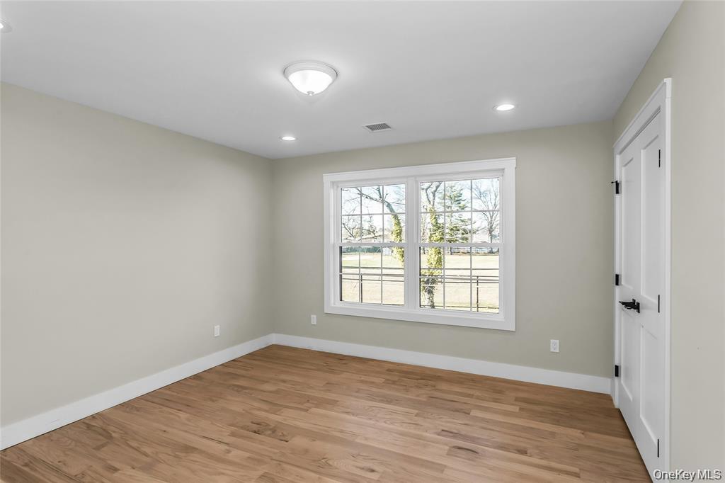 #18 photo, 2510 Haff Avenue, नासाउ काउंटी North Bellmore , NY 11710