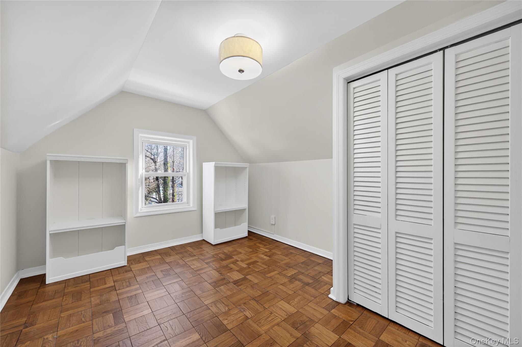 #17 photo, 108 La Rue Drive, सफ़ोक काउंटी Huntington , NY 11743