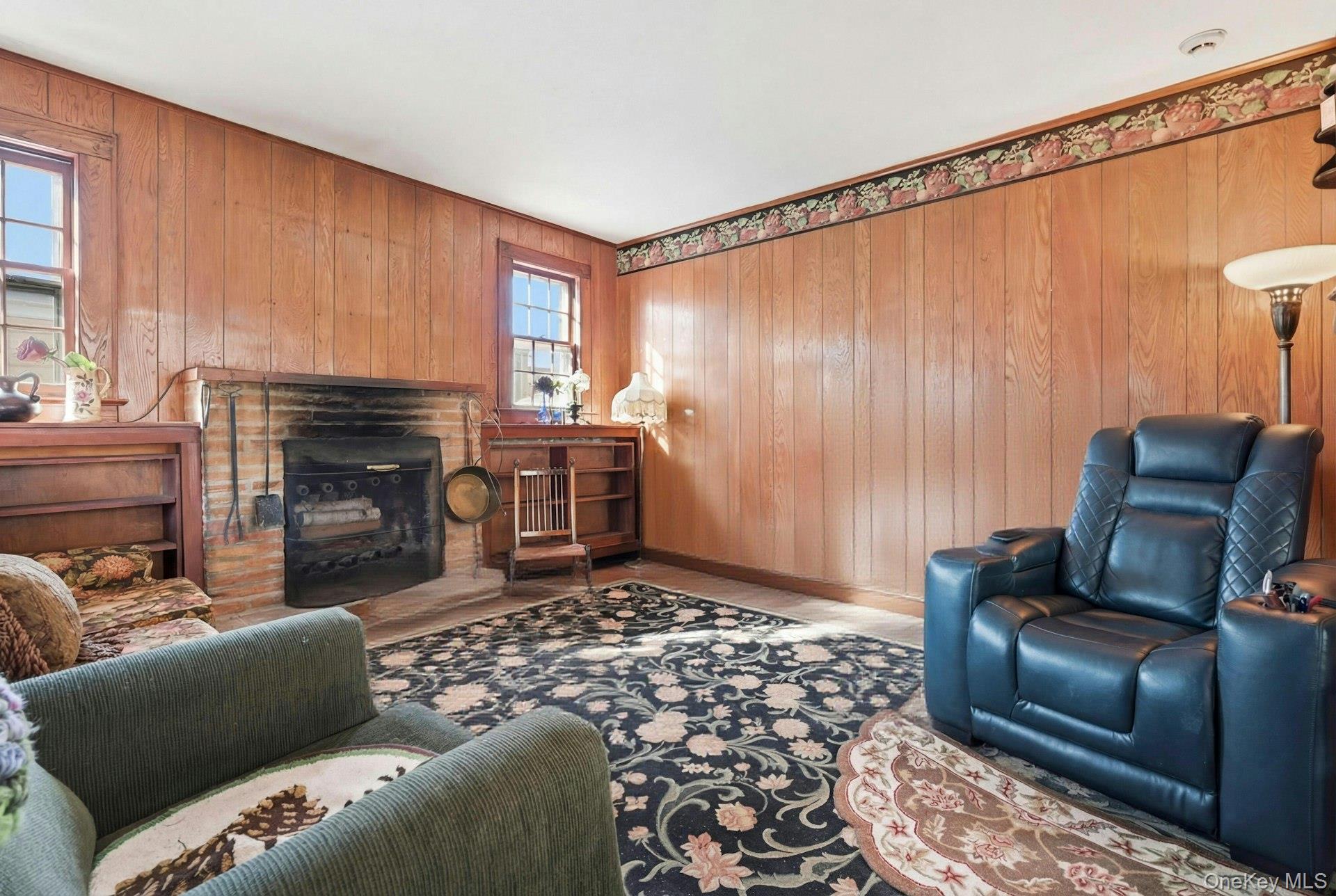 #5 photo, 22 W 12th Street, Huntington Station , NY 11746