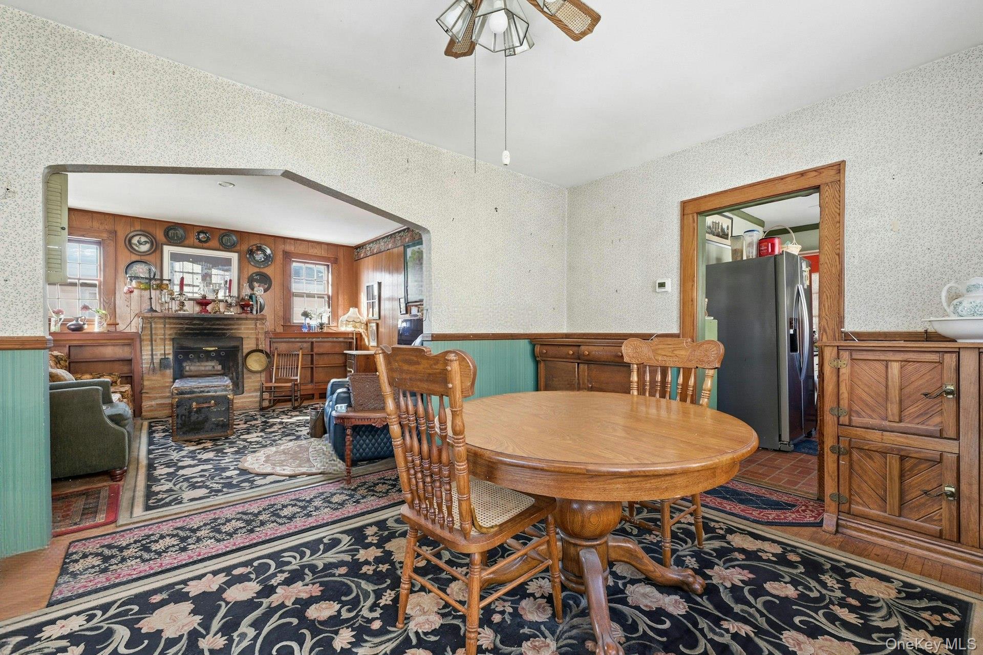 #8 photo, 22 W 12th Street, Huntington Station , NY 11746