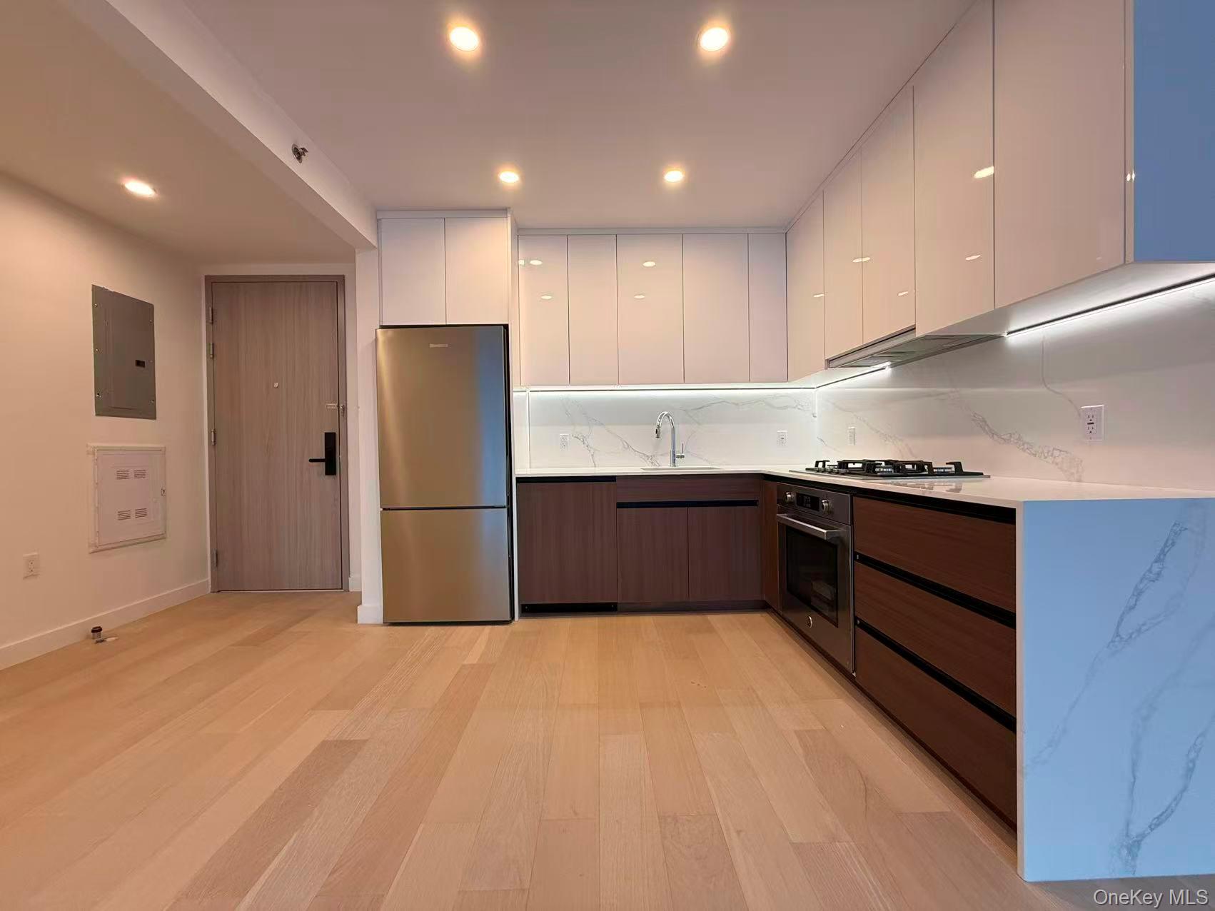 #5 photo, 14449 Northern Boulevard, クイーンズ区 Flushing , NY 11354