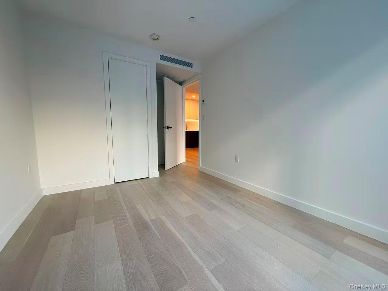 #7 photo, 14449 Northern Boulevard, クイーンズ区 Flushing , NY 11354