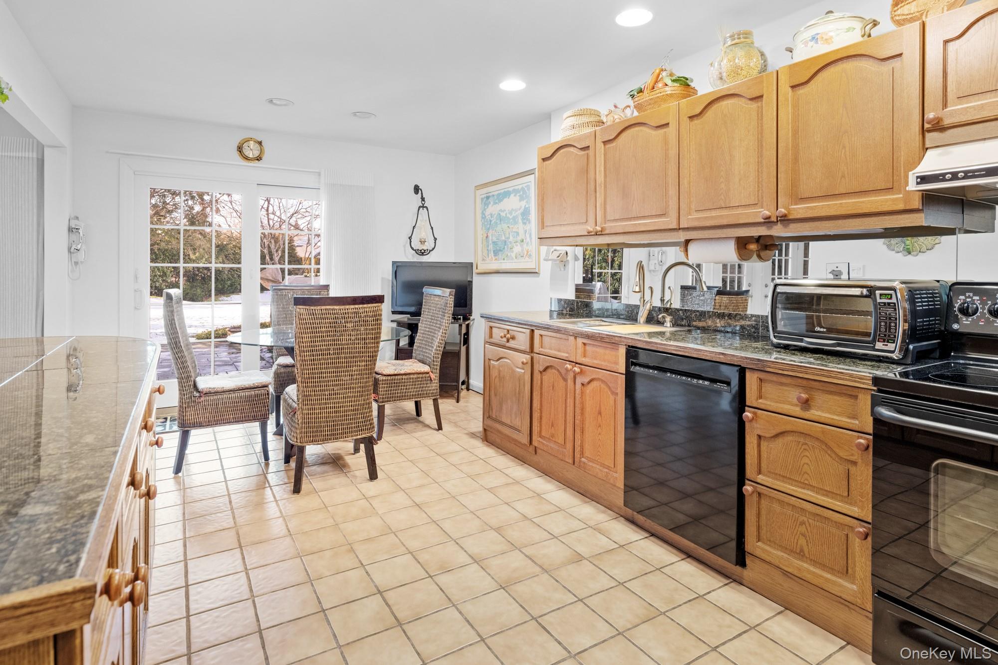 #10 photo, 520 Hampton Road, Southampton , NY 11968