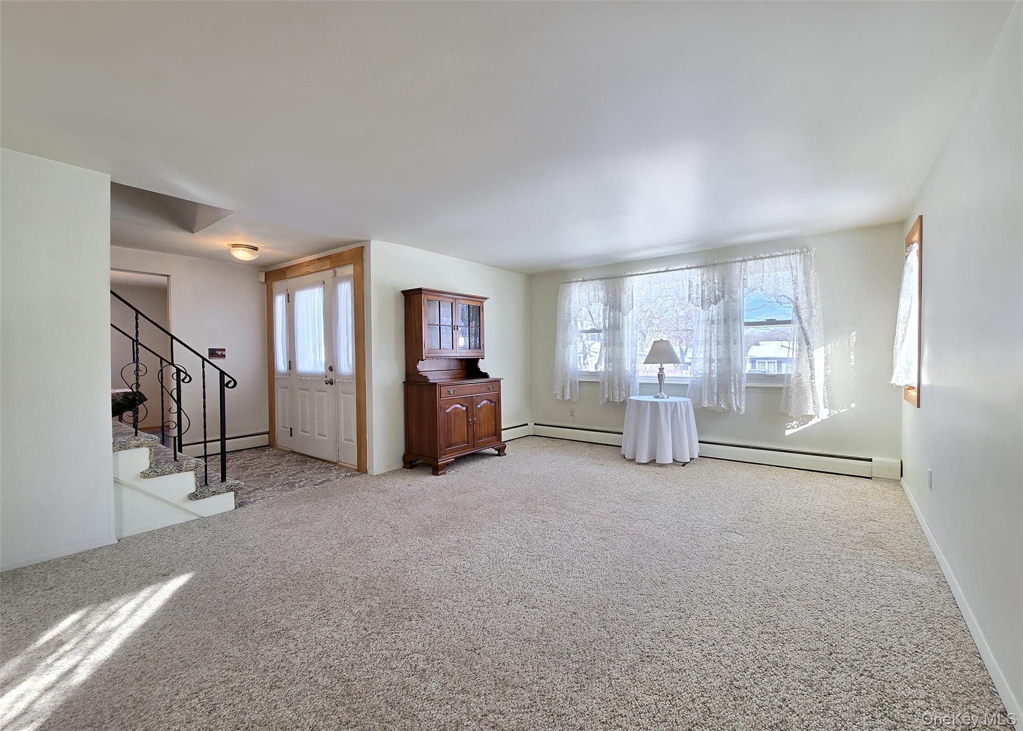 #2 photo, 12 Galaxie Lane, サフォーク郡 Selden , NY 11784