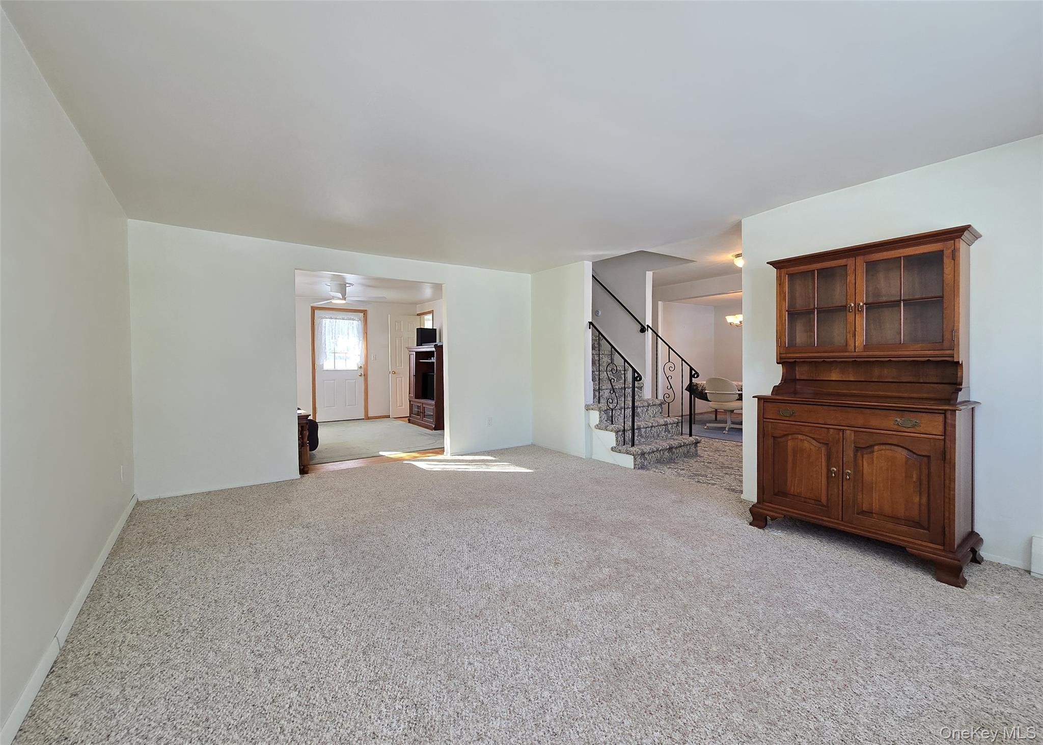 #3 photo, 12 Galaxie Lane, サフォーク郡 Selden , NY 11784