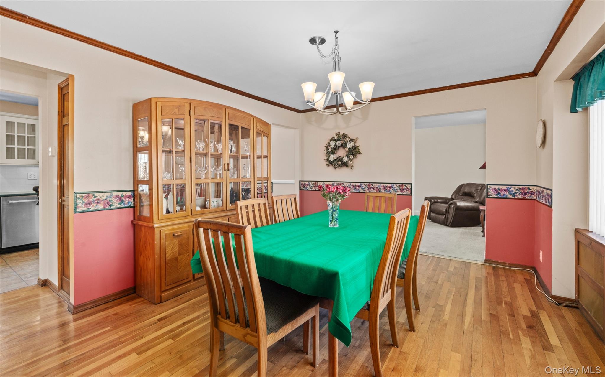 #6 photo, 1860 Maurice Avenue, নাসাউ কাউন্টি East Meadow , NY 11554