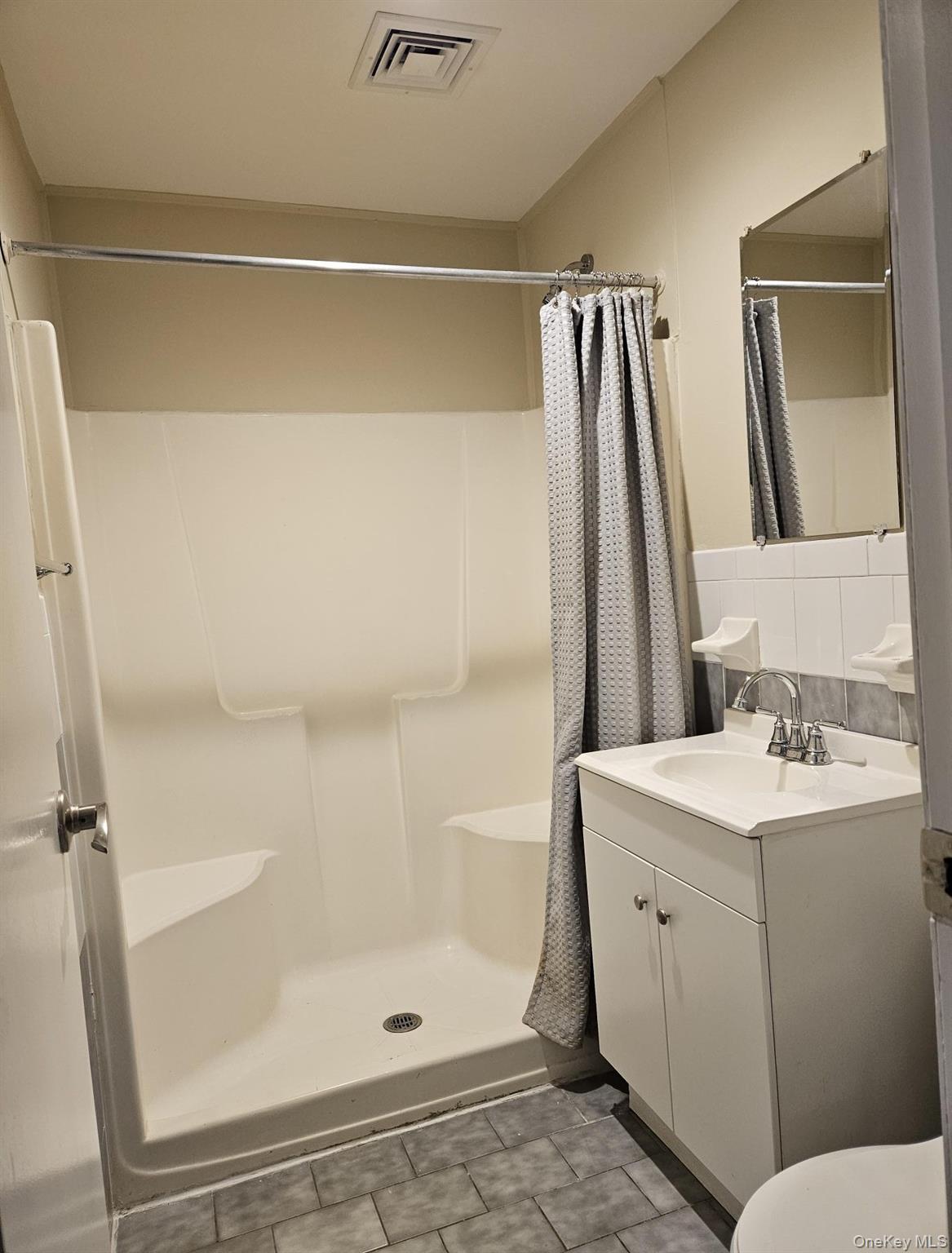 #11 photo, 60 Marwood Road, Port Washington , NY 11050