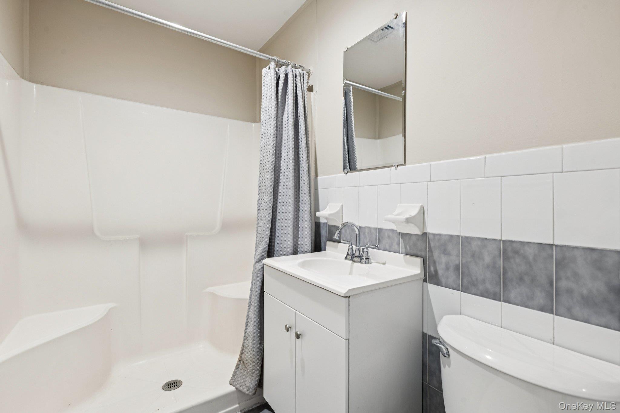 #18 photo, 60 Marwood Road, Port Washington , NY 11050