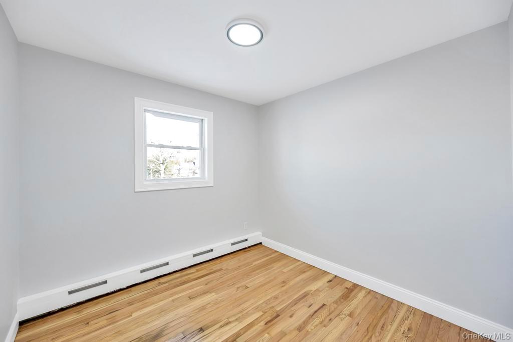 #13 photo, 435 Echo Avenue, সাফোক কাউন্টি Sound Beach , NY 11789