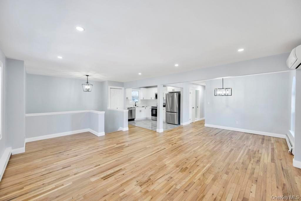 #6 photo, 435 Echo Avenue, সাফোক কাউন্টি Sound Beach , NY 11789