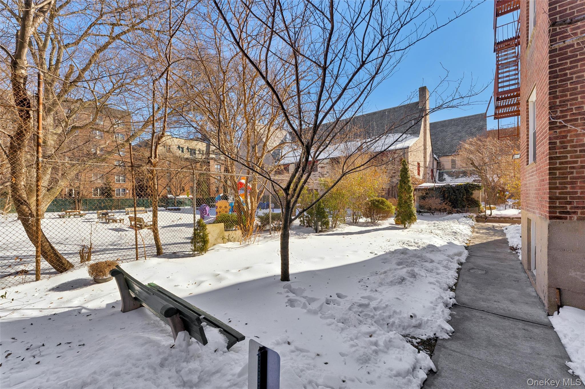 #13 photo, 33-35 81st Street, कुईंस Jackson Heights , NY 11372