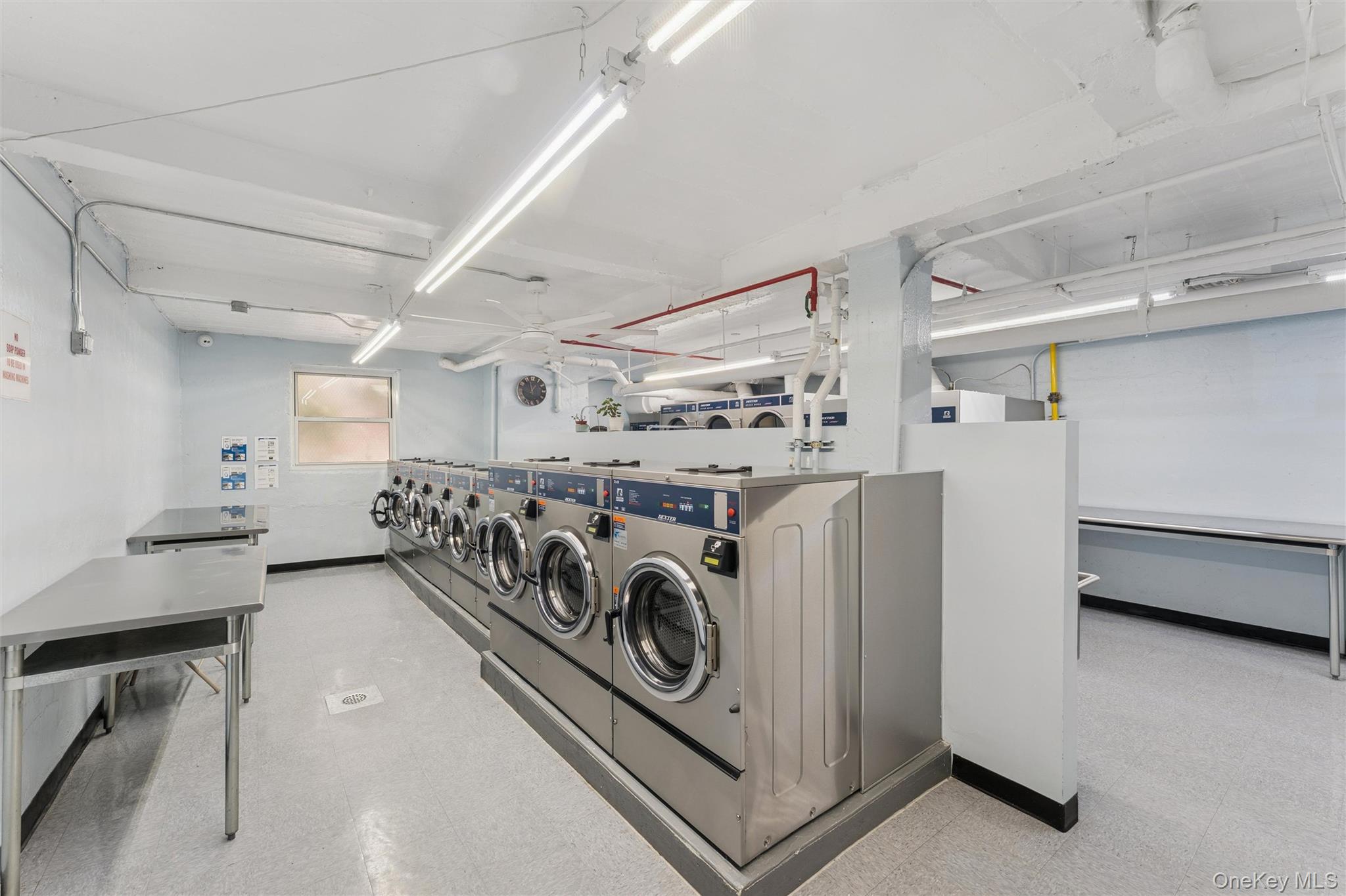 #15 photo, 33-35 81st Street, कुईंस Jackson Heights , NY 11372